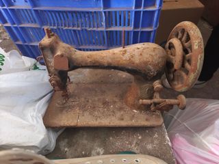 Máquina de coser antigua