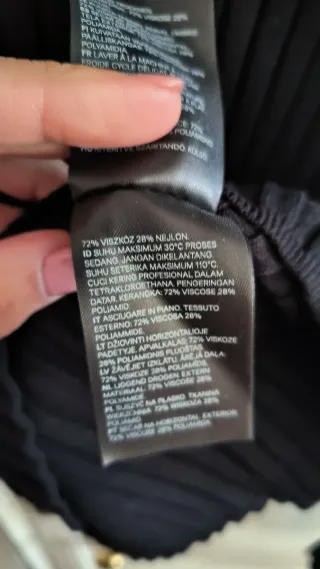 Jersey canalé negro espalda escotada H&M