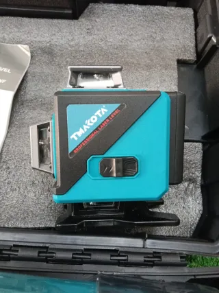 Livella laser 16 linee autolivellante