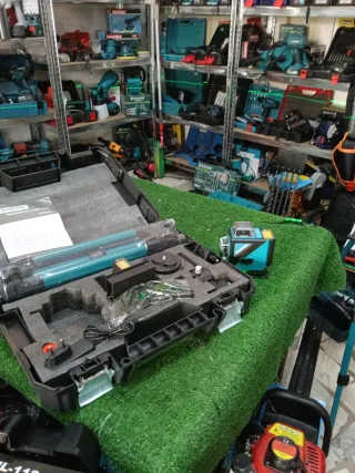 Livella laser 16 linee autolivellante