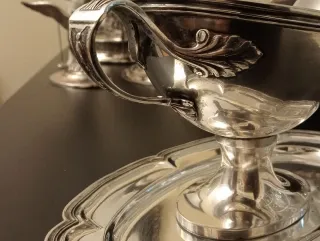 Salsera de Plata Antigua Au Monde Elegant