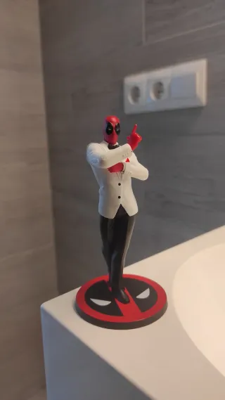 Figura Deadpool Marvel Disney