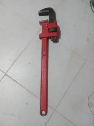 Llave Grifa Bellota 24 Roja