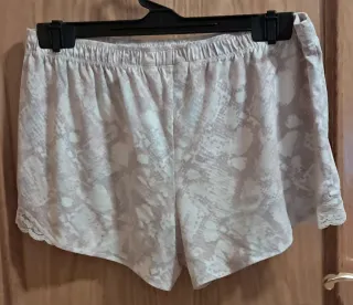 Pijama corto beige y gris