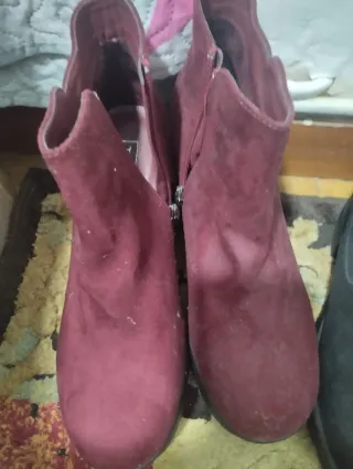 Botines de ante burdeos 15€\1