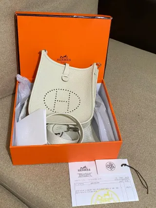 Bolso Hermès Evelyne 16 Amazone Taurillo Clemence