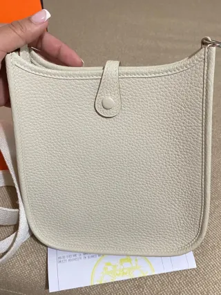 Bolso Hermès Evelyne 16 Amazone Taurillo Clemence