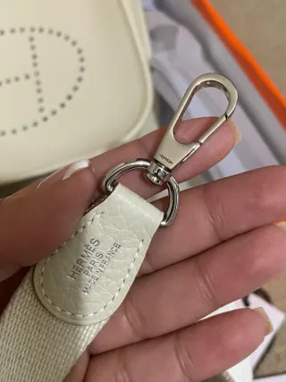 Bolso Hermès Evelyne 16 Amazone Taurillo Clemence