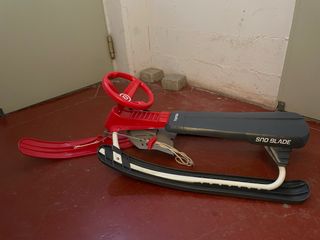 Trineo biplaza con volante SnowBlade.