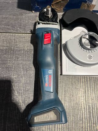 Amoladora angular inalámbrica Bosch GWS 18V-10