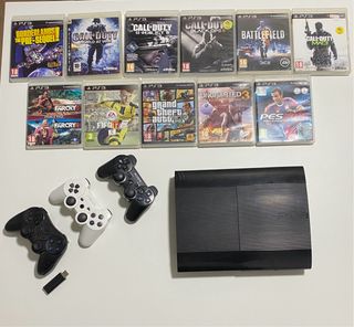 PS3 con 3 controller e 11 giochi