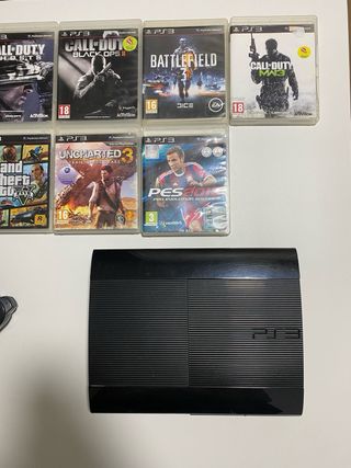 PS3 con 3 controller e 11 giochi
