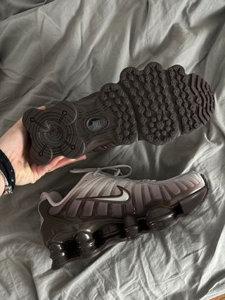 Nike Shox TL Marrón y Gris