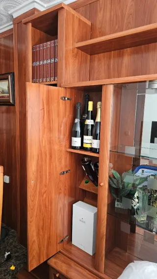 Armario clásico madera y cristal.sin desmontar