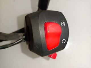 Piña derecha arranque Benelli BN 125 de 2024