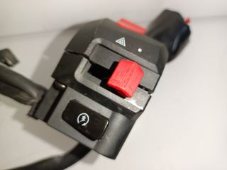 Piña derecha arranque Benelli BN 125 de 2024