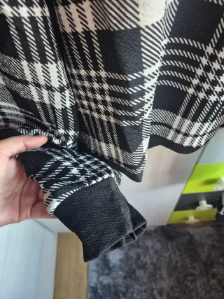 Conjunto de falda y jersey cuadros