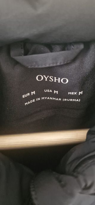 Chaleco plumas negro mujer Oysho