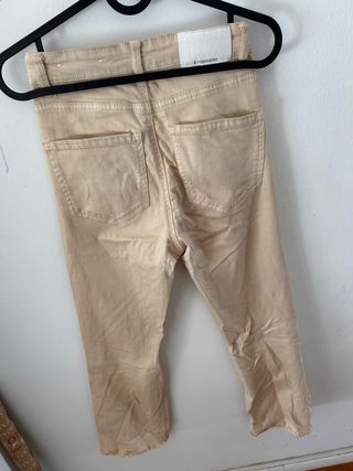 Pantalones Stradivarius D78 beige talla 32