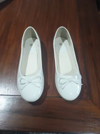 Bailarinas blancas con lazito Talla 37