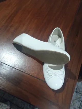 Bailarinas blancas con lazito Talla 37