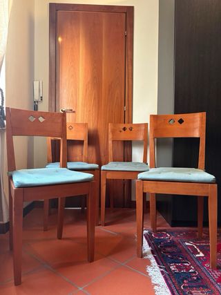 Lotto 4 sedie in legno