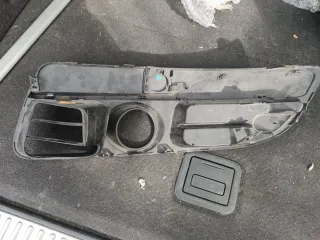 Grelha frontal Renault Laguna III lado direito