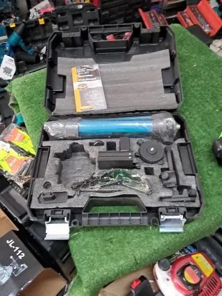 Livella laser autolivellante a batteria