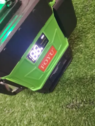 Livella laser autolivellante a batteria