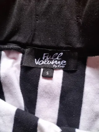 Falda de vuelo con rayas