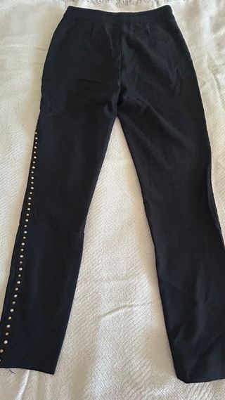 Pantalón Uterqüe negro pedrería lateral T.XS