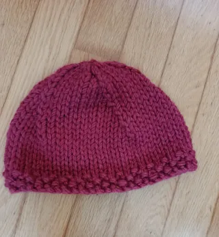 Cappello fucsia fatto a mano