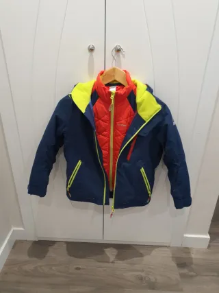 Traje de esquí infantil azul y amarillo