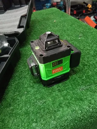 Livella laser 16 linee autolivellante