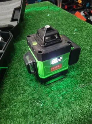 Livella laser 16 linee autolivellante