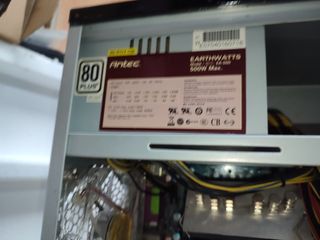 Torre PC Sobremesa Negra y Plateada