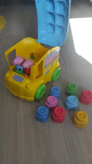 Autobús camion Clementoni Peppa Pig con Bloques