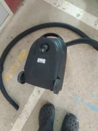 Aspiradora AEG Vampyr 1800W Roja