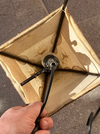 Lampada etnica in pelle e metallo