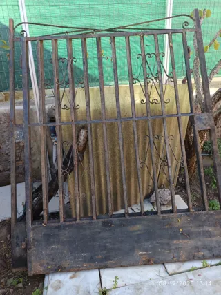 Puerta Hierro Chalet 150x195 cm