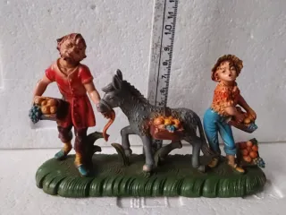 Diorama vintage presepe con asino e personaggi