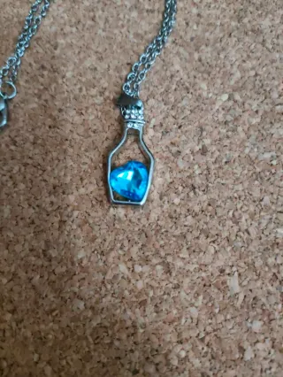 Collana con ciondolo bottiglia turchese