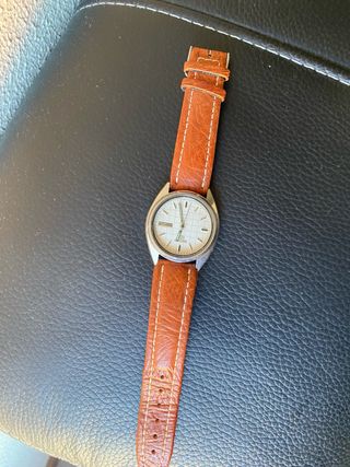 Reloj Seiko 5 Marrón y Plateado