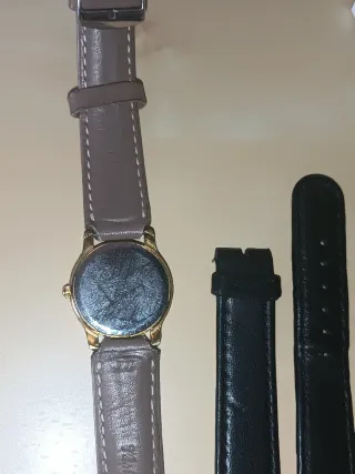 Reloj Lotus Mujer Beige y Dorado