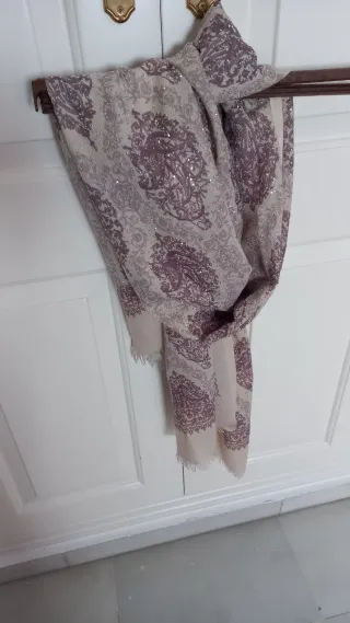 Pañuelo mujer con incrustaciones