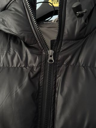 Cazadora Stüssy Negra con Capucha