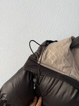 Cazadora Stüssy Negra con Capucha