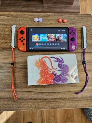 Nintendo Switch OLED Pokémon scarlatto/violetto
