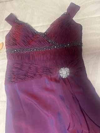 Vestido largo morado y rojo