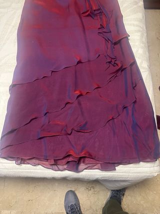 Vestido largo morado y rojo